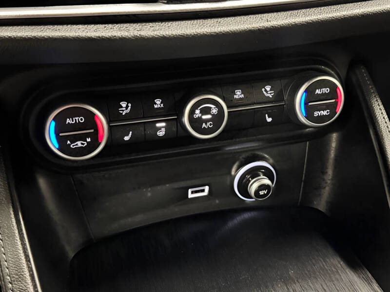 2023 Alfa Romeo Stelvio Sprint