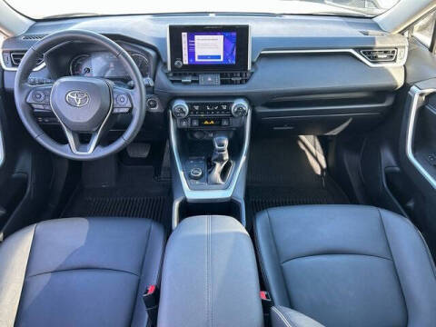 2025 Toyota RAV4 Hybrid XLE Premium