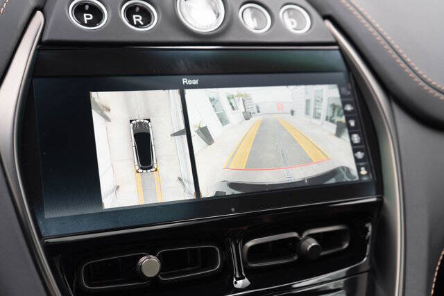 2023 Aston Martin DBX 26