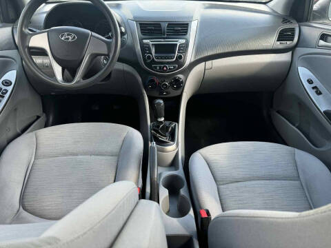 2017 Hyundai Accent Value Edition
