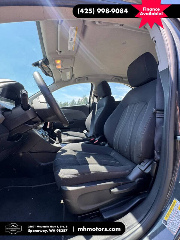 2017 Chevrolet Sonic LT Auto