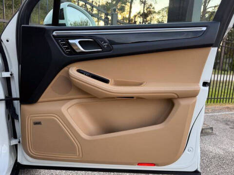 2017 Porsche Macan S