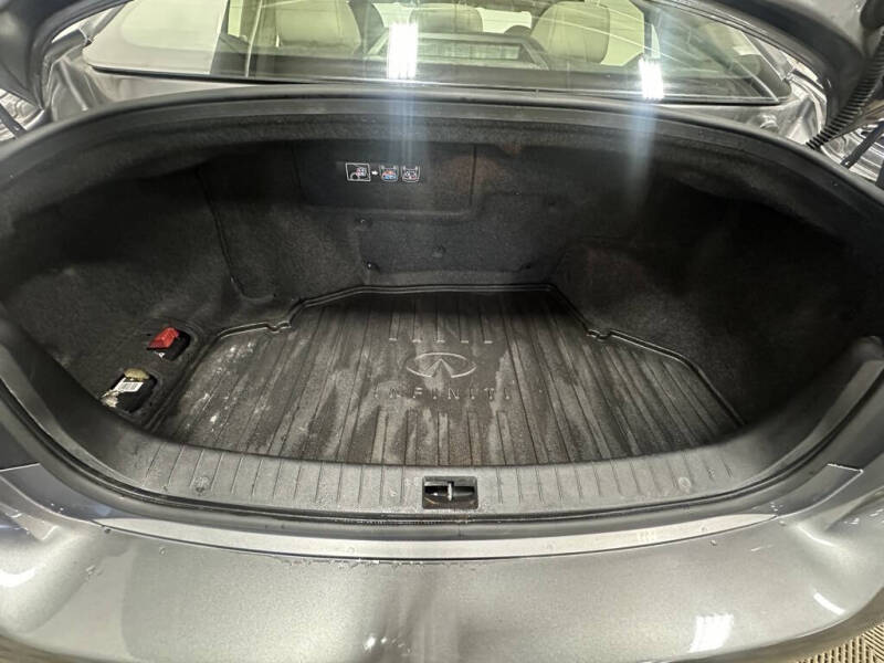 2014 Infiniti Q50 Hybrid Sport