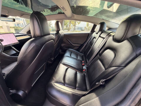 2019 Tesla Model 3 Standard Range Plus