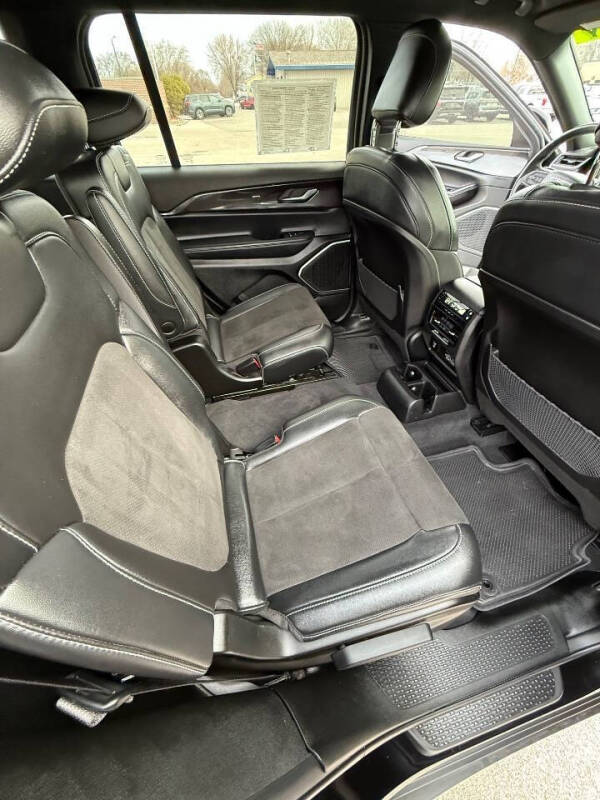 2022 Jeep Grand Cherokee L Altitude