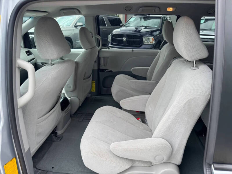 2014 Toyota Sienna