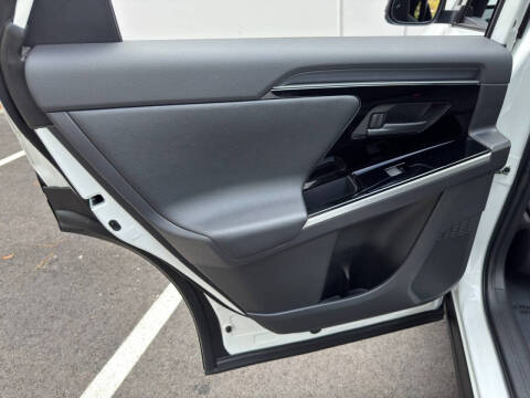 2024 Toyota bZ4X XLE