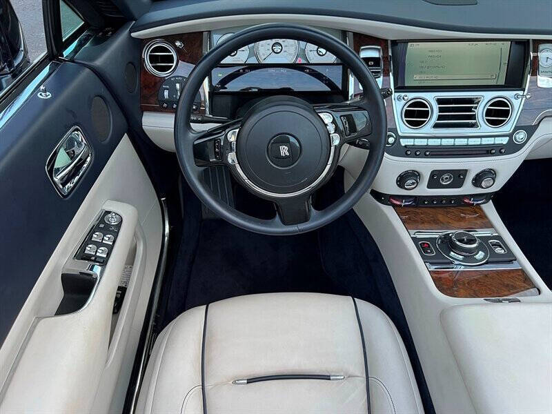2016 Rolls-Royce Dawn 24