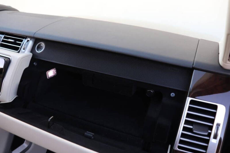 2020 Land Rover Range Rover P525 HSE