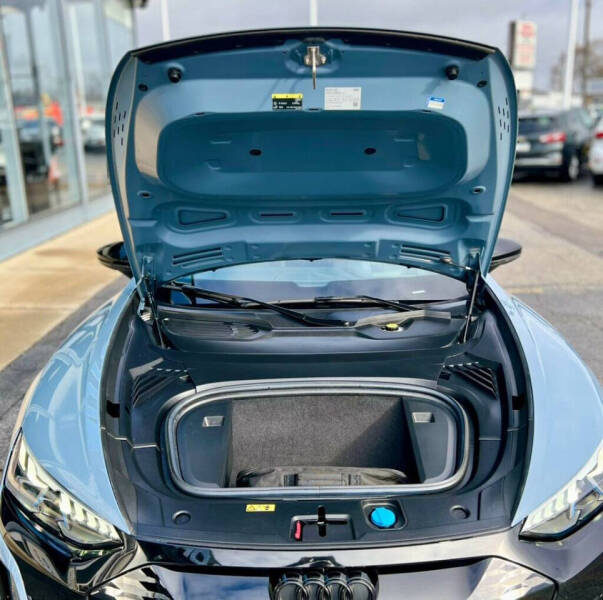 2022 Audi RS e-tron GT quattro