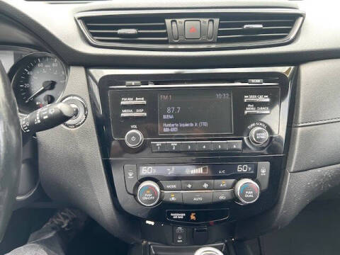 2017 Nissan Rogue SV