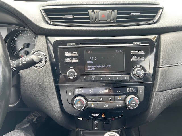 2017 Nissan Rogue SV