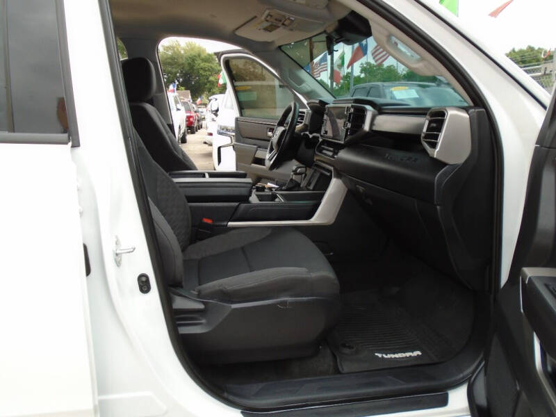 2022 Toyota Tundra SR5