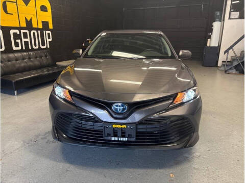 2020 Toyota Camry Hybrid LE
