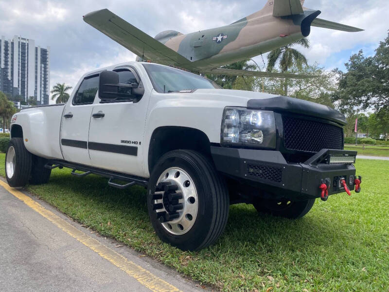 2007 Chevrolet Silverado 3500 LTZ photo 32