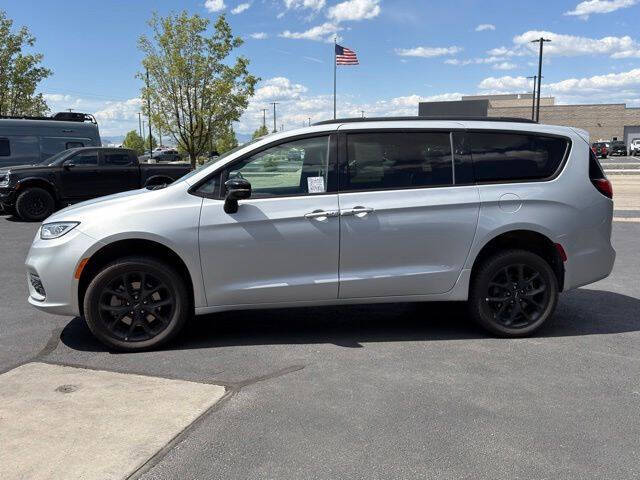 2024 Chrysler Pacifica Limited