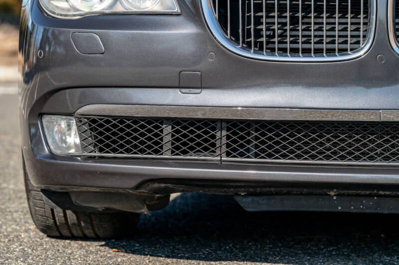 2011 BMW 7 Series 750Li xDrive