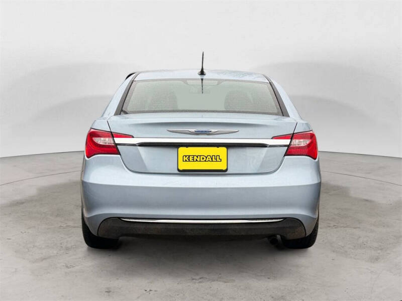 2013 Chrysler 200 Touring