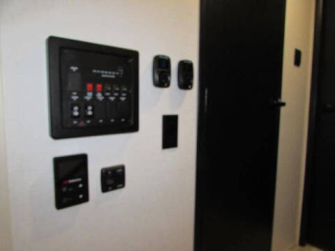 2025 Forest River F320 VIEW