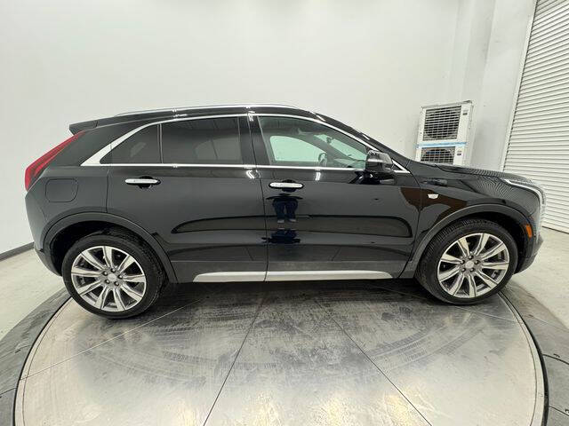 2022 Cadillac XT4 Premium Luxury