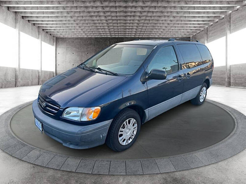 2003 Toyota Sienna CE