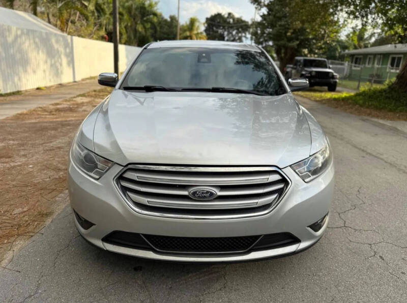 2017 Ford Taurus Limited