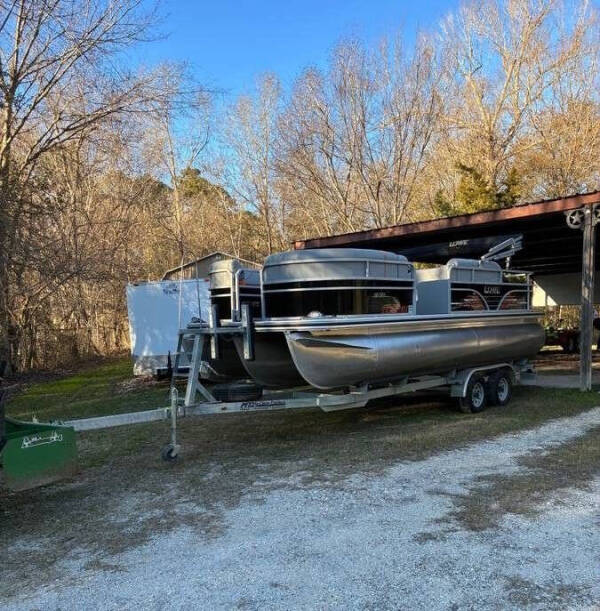 2021 Lowe Boats SF212