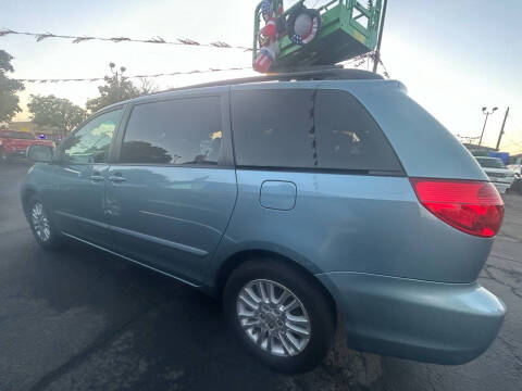 2008 Toyota Sienna XLE
