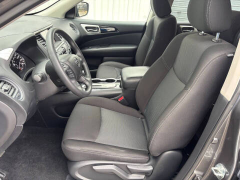 2020 Nissan Pathfinder S