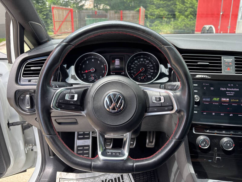 2018 Volkswagen Golf GTI SE