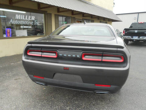 2015 Dodge Challenger SXT