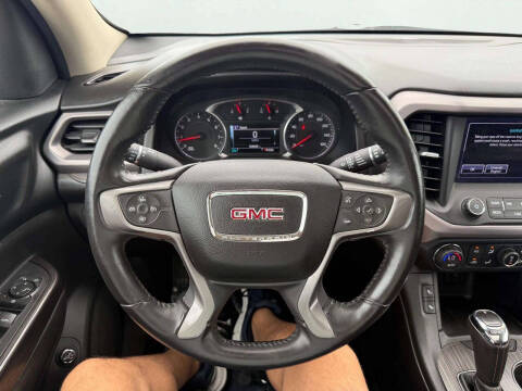 2017 GMC Acadia SLE-2