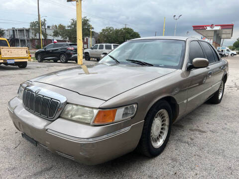 2001 Mercury Grand Marquis for sale at Friendly Auto Sales in Pasadena TX