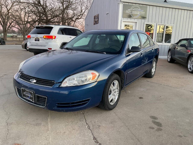 2006 Chevrolet Impala for sale at Auto Connection in Waterloo, IA