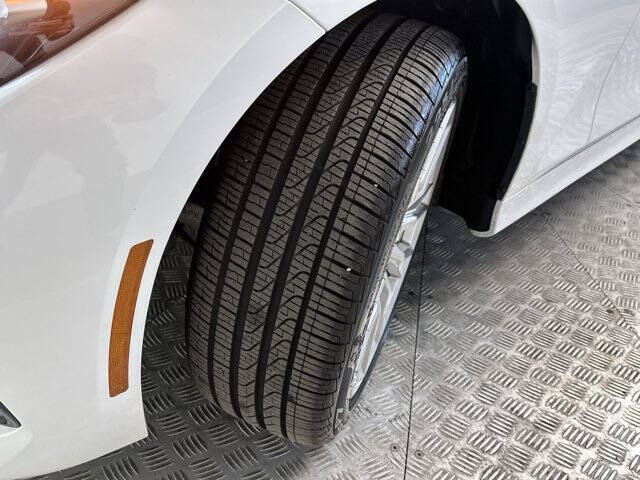 2024 BMW 3 Series 330i xDrive