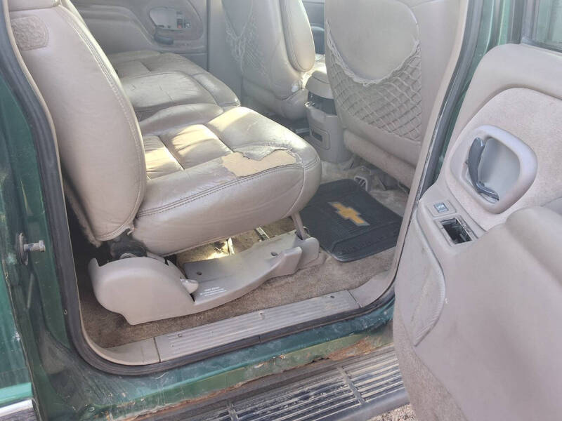 1999 Chevrolet Suburban K1500 LT