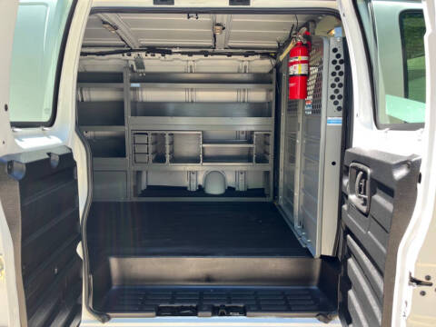 2017 GMC Savana 2500