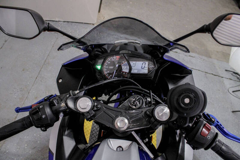2015 Yamaha YZF-R3