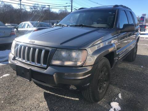 2004 Jeep Grand Cherokee for sale at AUTO OUTLET in Taunton MA