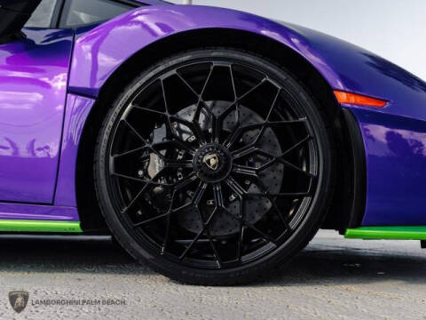 2024 Lamborghini Huracan STO