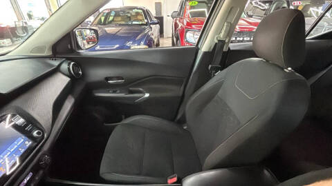 2021 Nissan Kicks SV
