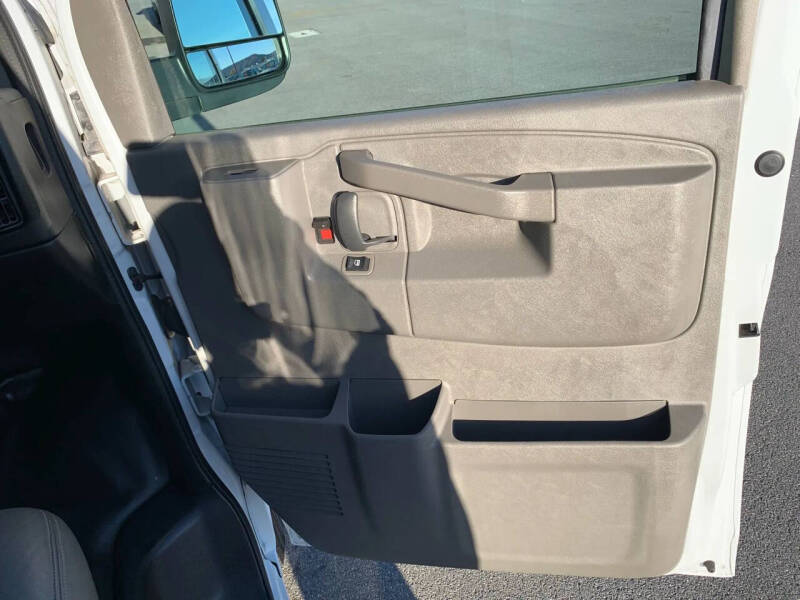 2021 Chevrolet Express 2500