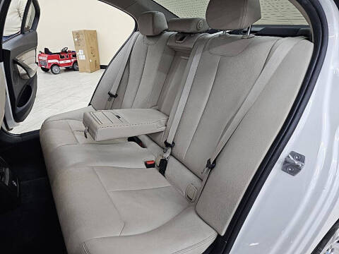 2015 BMW 3 Series 328i