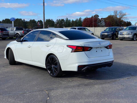 2022 Nissan Altima 2.5 SR