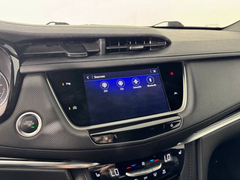 2024 Cadillac XT6 Luxury