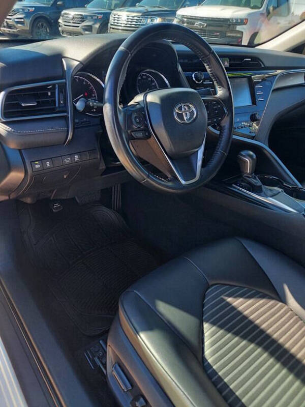 2019 Toyota Camry SE