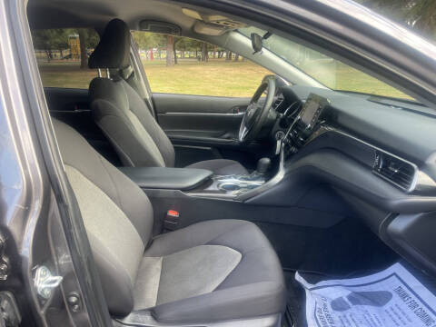 2022 Toyota Camry LE