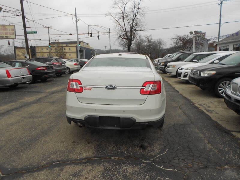 2010 Ford Taurus SEL