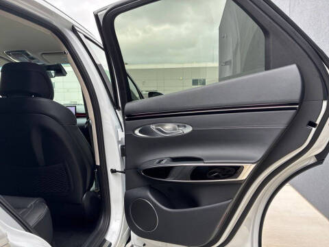 2026 Genesis GV70