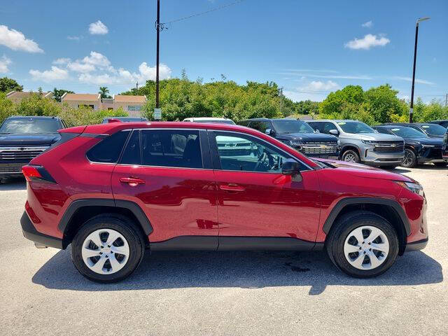 2025 Toyota RAV4 LE